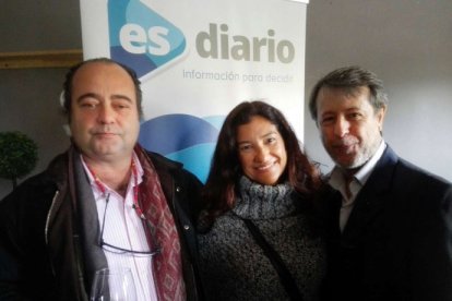 Fernando Ferrando y Ángela Valero de Palma con Vicente Climent