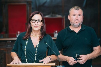 Maria Josep Amigó, vicepresidenta de la Diputación de Valencia y Francesc Fernández, portavoz de Compromís en la FVMP.