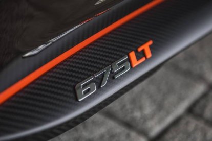 McLaren MSO Gulf Racing 675LT-detalle