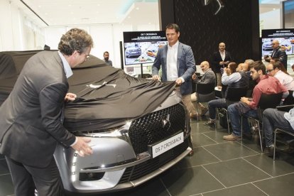 DS lanza su nueva red de venta con el DS7 Crossback