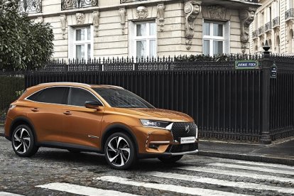 DS lanza su nueva red de venta con el DS7 Crossback