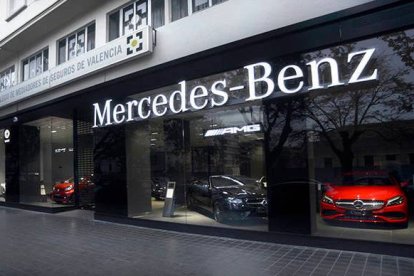 Mercedes-Benz Valencia fachada Micer Mascó, 27