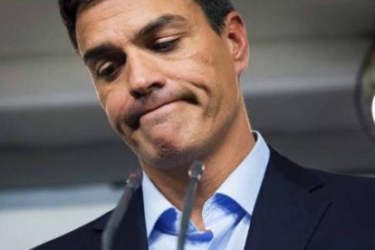 Sánchez no tira la toalla y se resetea tras la irrupción de Vox.