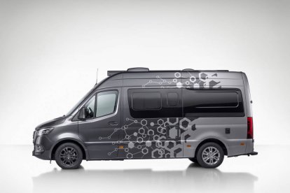 Mercedes-Benz Sprinter Connected Home-lateral