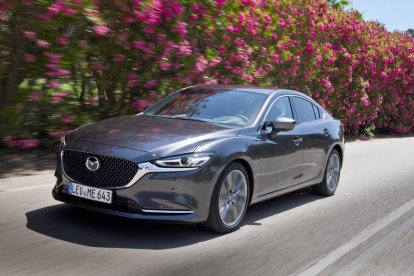 Nuevo Mazda6 sedán-frontal