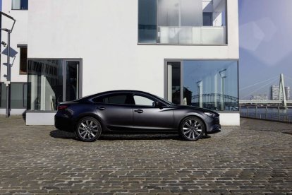 Nuevo Mazda6 sedán-lateral