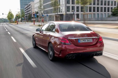 Mercedes-Benz C 400 4MATIC Coupe-trasera