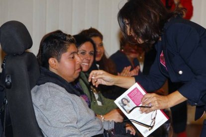 El hijo de Isabel también se ha emocionado.