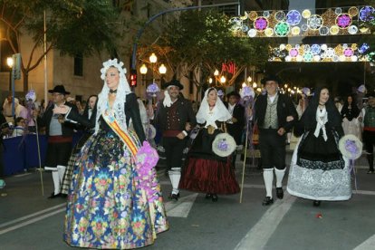 Un momento del desfile por el centro de Alicante.