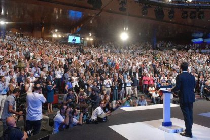 Pablo Casado durante su primer discurso ya como presidente del PP.