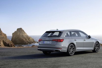 Audi A4 Avant-trasera