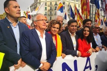 En Barcelona, miles de personas salieron a manifestarse por la Fiesta Nacional.