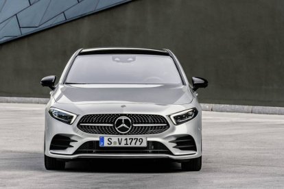 Nuevo Clase A Sedán de Mercedes-Benz-frontal