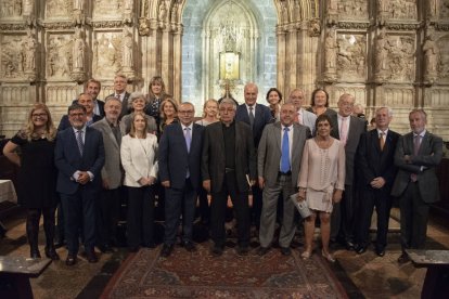 Representantes de asociaciones en el acto. Foto José Cuñat