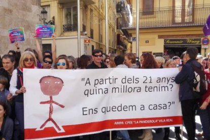 Los colegios de Educación Especial protestan ante la Generalitat