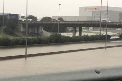 Imagen de la pista de Silla inundada