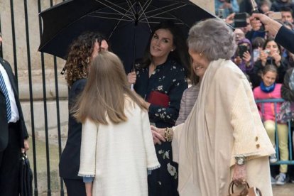 Ausencias y presencias en Palma: la foto más buscada de Doña Letizia y su suegra