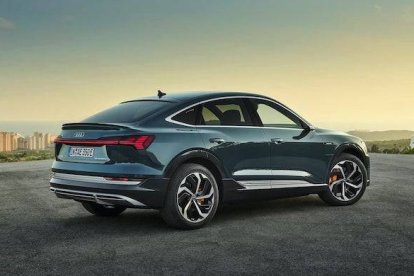 Audi completa la gama del e-tron con el sportback y mejora su eficiencia