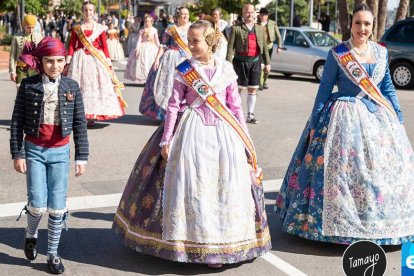 La Agrupación de Fallas del Marítimo homenajea a la Senyera