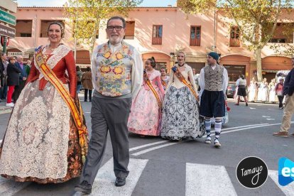 La Agrupación de Fallas del Marítimo homenajea a la Senyera