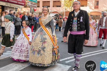 La Agrupación de Fallas del Marítimo homenajea a la Senyera