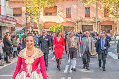 La Agrupación de Fallas del Marítimo homenajea a la Senyera