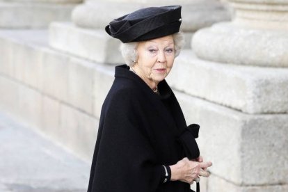 Beatriz de Holanda acudió al funeral por la Infanta Pilar.