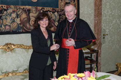 Carmen Calvo con Pietro Parolin.