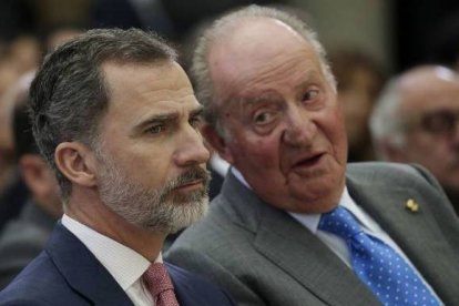 El Rey Emérito se va a convertir en el arma de la ultraizquierda contra Felipe VI.