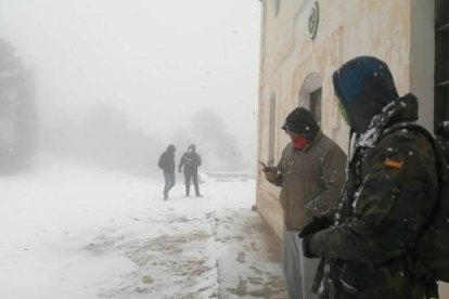 Nieve en la Casa del Moro, a unos 820 mts entre Fontanars y Beneixama