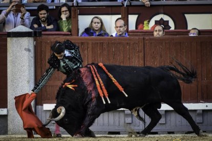 San Isidro 17ª. Viento y mansos en tarde entretenida con Luque y Garrido