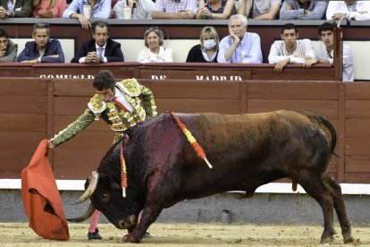 San Isidro 23ª. Los toros de Samuel Flores, un brindis y mucho valor