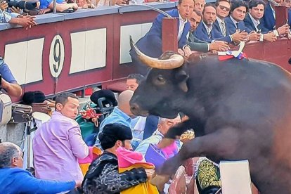 San Isidro 23ª. Los toros de Samuel Flores, un brindis y mucho valor