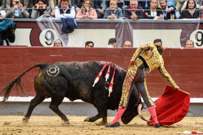 Firme el valenciano con la diestra