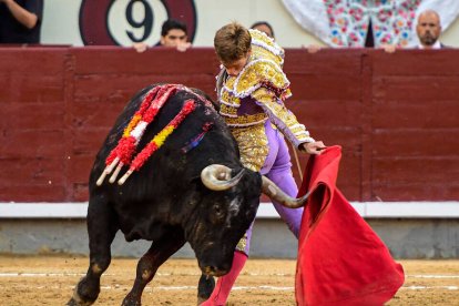 Sexta Feria de Otoño. Los Victorino le abren la Puerta Grande a Borja Jiménez