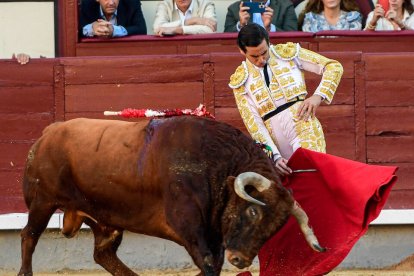 Feria de Otoño 5ª. Castaño, Ortega y Aguado se estrellan con mansos de El Pilar