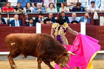 Feria de Otoño 5ª. Castaño, Ortega y Aguado se estrellan con mansos de El Pilar