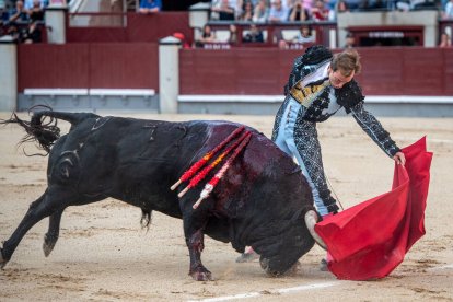 2ª San Isidro. Toros encastados de Fuente Ymbro, triunfo de Román y mucho mérito