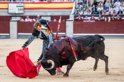 2ª San Isidro. Toros encastados de Fuente Ymbro, triunfo de Román y mucho mérito