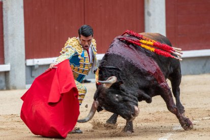 25ª San Isidro Borja Jiménez, por fin y de verdad, abre la Puerta Grande