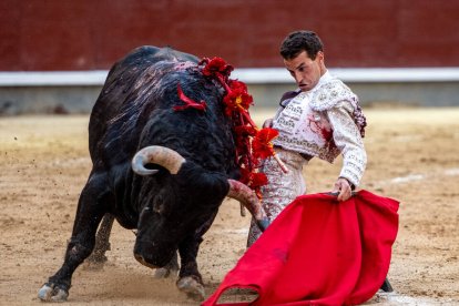 27ª San Isidro. Puerta Grande de Adrián que justifica estar en el cartel