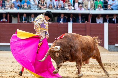 27ª San Isidro. Puerta Grande de Adrián que justifica estar en el cartel