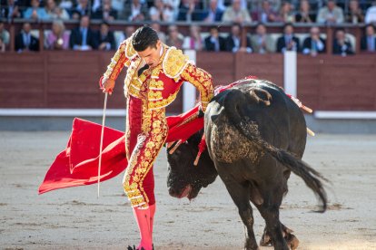 12ª San Isidro. Oreja para el toreo clásico al natural de Talavante