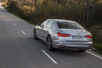 Audi A6 50 TDI quattro tiptronic-trasera