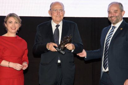 Los Premios Luis Merelo i Más premian valor y ejemplo de colectivos y compañías