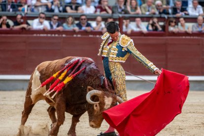 18ª San Isidro. Galván sustituye y da una vuelta como premio a la mejor faena