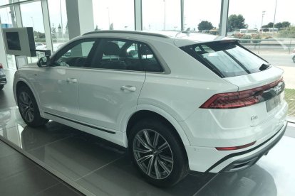 Audi Q8 en Audi Center València-lateral