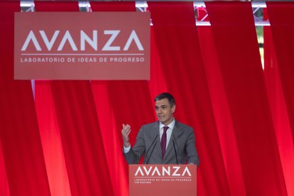 Pedro Sánchez durante la presentación de la Fundación Avanza.