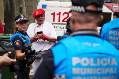 Varios agentes de Policía durante el primer día de fiesta de San Fermín.