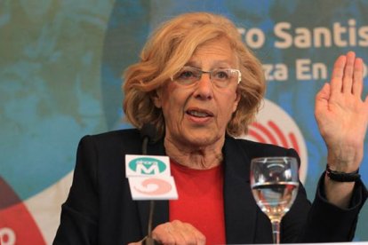 Los 120.000 euros en billetes que arruinan la imagen impoluta de Manuela Carmena